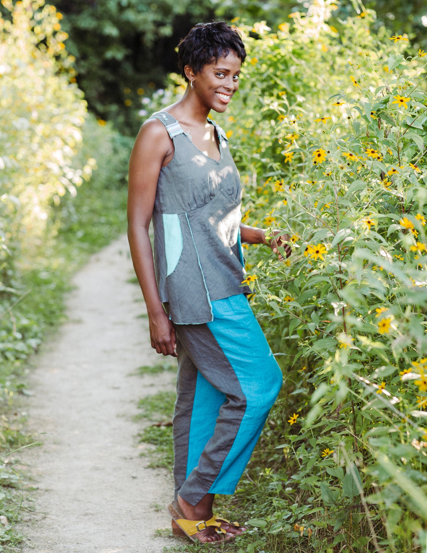 Two-tone Linen pants by Hello My Goddess