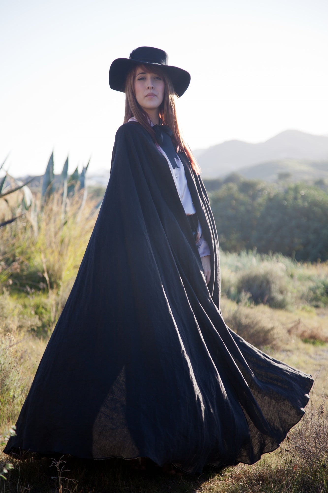 Hello My Goddess Big Cape in Black Linen