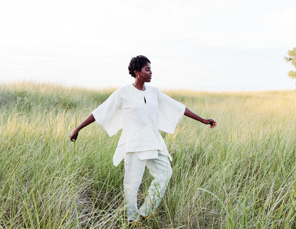 Hello My Goddess Kimmy TOP in Ivory Linen worn with Narrow Pants 