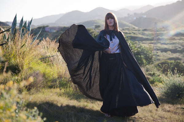 Hello My Goddess Big Cape in Black Linen 